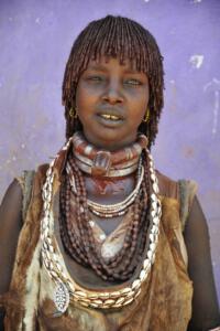 Frau vom Stamm der Hamar